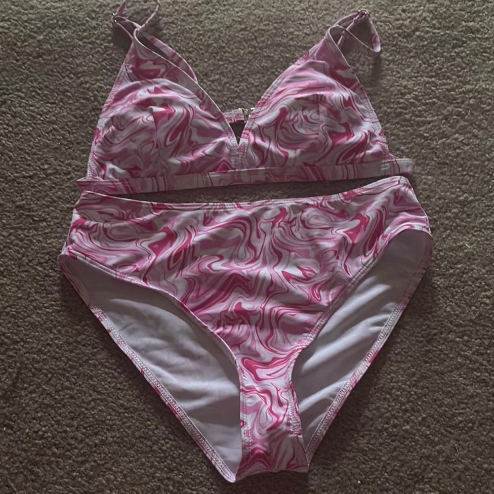 SHEIN Pink Marble Bikini Set